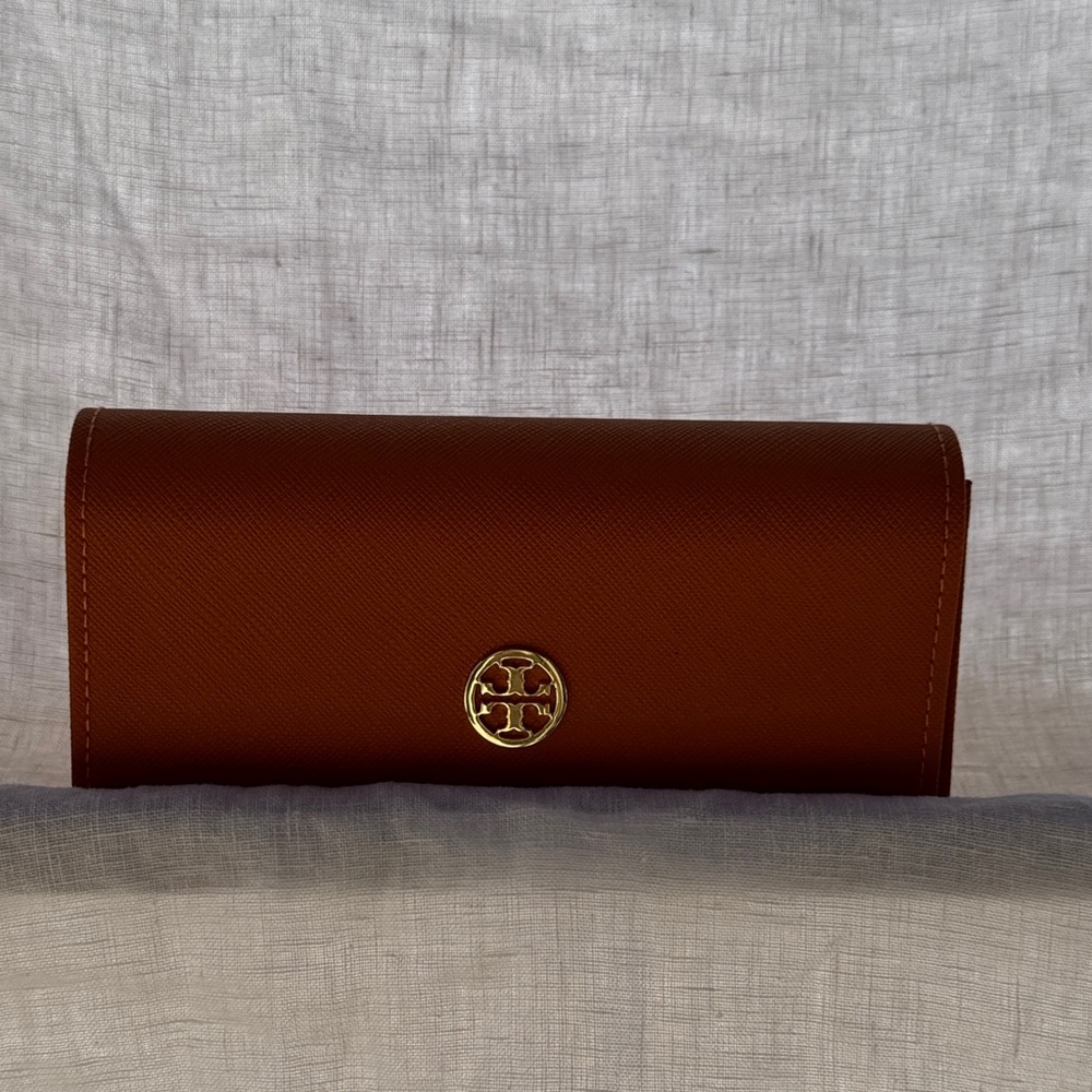 Tory Burch Chestnut Brown Saffiano Leather Wallet with Gold Emblem
